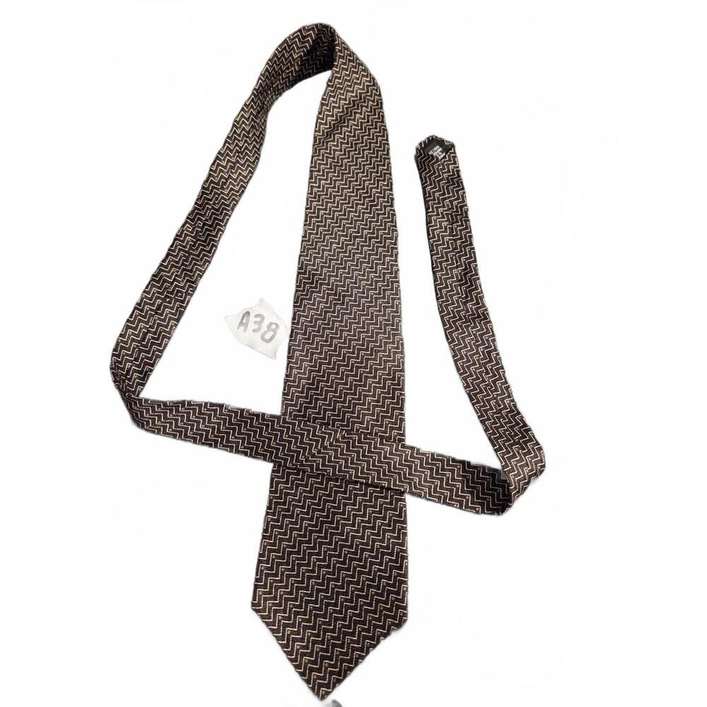 Black & White Chevron Zig-Zag Necktie | 100% Silk - Made in USA - Dockers Khakis